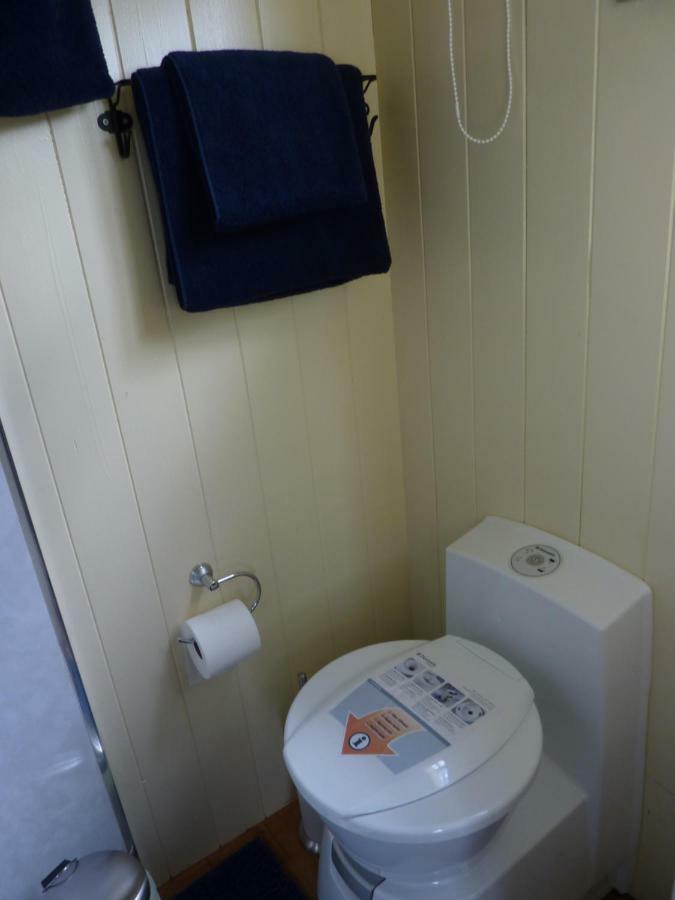 The Buteland Stop Rosie Off Grid Shepherds Hut Bellingham Exterior foto